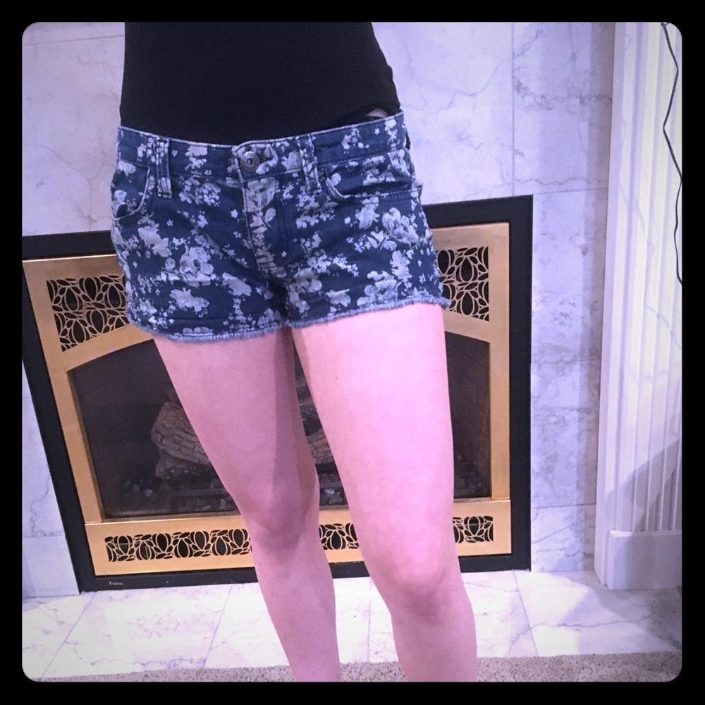 Mudd Blue Jean Floral Shorts